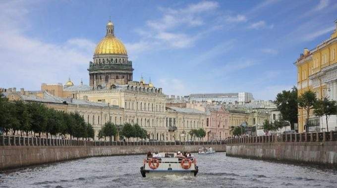 4-étoiles croisière fluviale en Russie - Saint-Pétersbourg - Anneau d'Or - Moscou - 11 jours (CR-46)